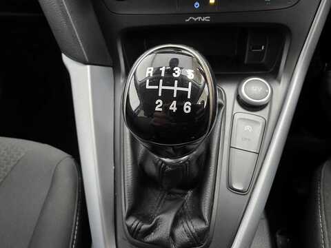 1.5 TDCi Zetec Hatchback 5dr Diesel Manual Euro 6 (s/s) (120 ps)