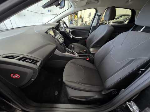 1.5 TDCi Zetec Hatchback 5dr Diesel Manual Euro 6 (s/s) (120 ps)