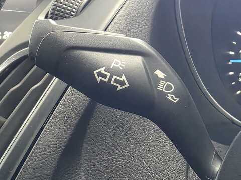 1.5 TDCi Zetec Hatchback 5dr Diesel Manual Euro 6 (s/s) (120 ps)