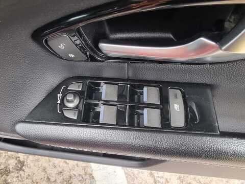 2.0 TD4 SE Tech SUV 5dr Diesel Manual 4WD Euro 6 (s/s) (180 ps)