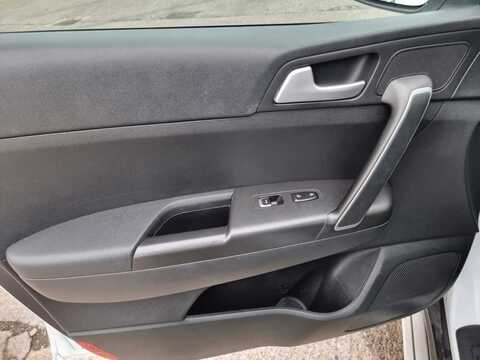 1.6 GDi 1 SUV 5dr Petrol Manual Euro 6 (130 bhp)