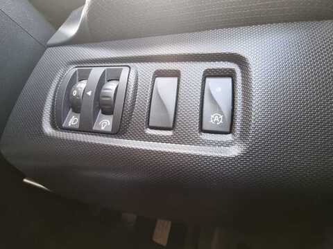 1.5 dCi Dynamique Nav Hatchback 5dr Diesel Manual Euro 6 (s/s) (90 ps)