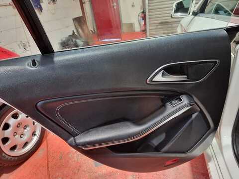 2.1 CLA200d Sport Coupe 4dr Diesel 7G-DCT Euro 6 (s/s) (136 ps)