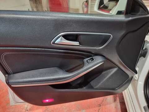 2.1 CLA200d Sport Coupe 4dr Diesel 7G-DCT Euro 6 (s/s) (136 ps)