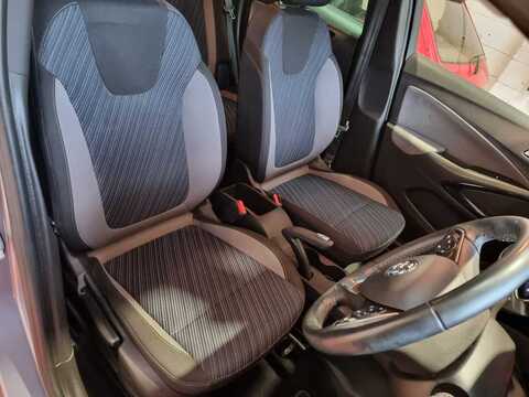 1.2 Turbo Sport Nav Premium SUV 5dr Petrol Manual Euro 6 (s/s) (110 ps)