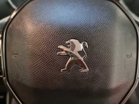 1.2 PureTech Allure Hatchback 5dr Petrol Manual Euro 6 (s/s) (100 ps)