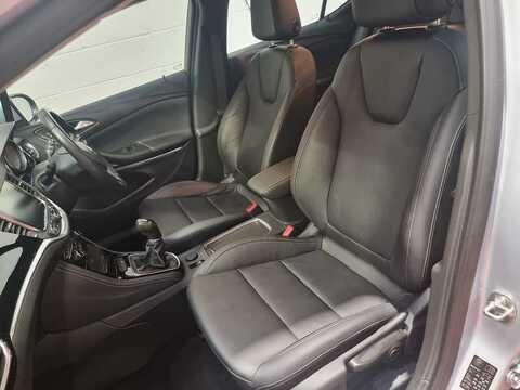 1.4i Turbo Elite Nav Hatchback 5dr Petrol Manual Euro 6 (150 ps)