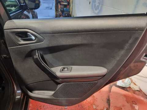 1.2 PureTech GPF GT Line SUV 5dr Petrol Manual Euro 6 (s/s) (130 ps)