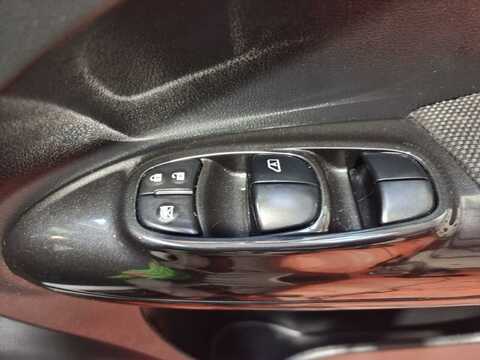 1.5 dCi N-Connecta SUV 5dr Diesel Manual Euro 6 (s/s) (110 ps)