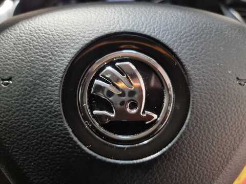 1.0 TSI SE Technology Hatchback 5dr Petrol Manual Euro 6 (s/s) (115 ps)