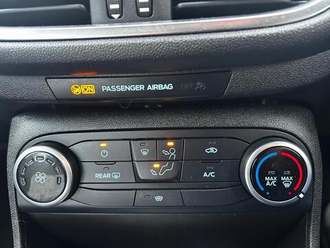 1.1 Ti-VCT Zetec Hatchback 5dr Petrol Manual Euro 6 (s/s) (85 ps)