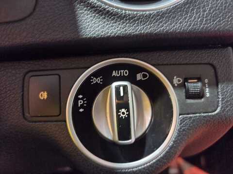 2.1 C220 CDI Executive SE Estate 5dr Diesel G-Tronic+ Euro 5 (s/s) (170 ps)