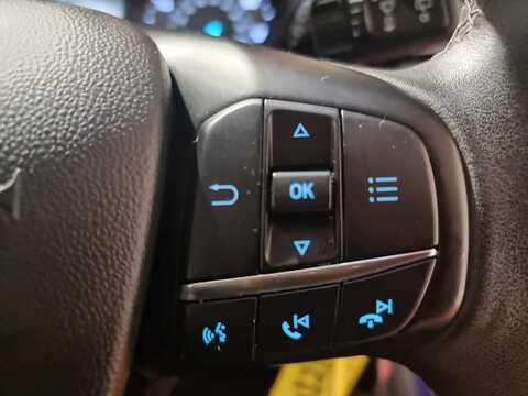 1.0 EcoBoost Zetec Navigation 1.0 5dr Hatchback Manual Petrol