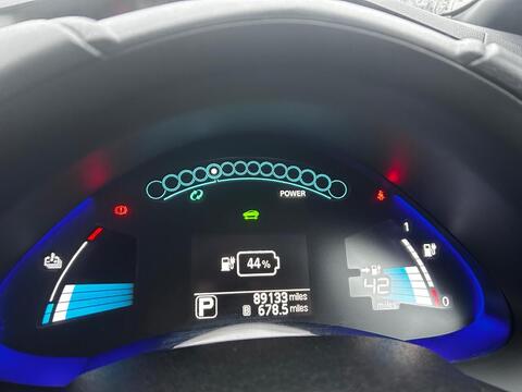 30kWh Tekna Hatchback 5dr Electric Auto (109 bhp)