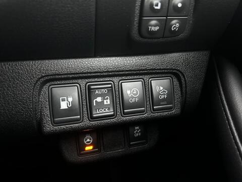 30kWh Tekna Hatchback 5dr Electric Auto (109 bhp)