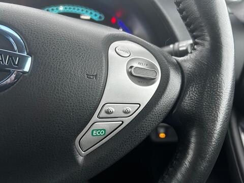 30kWh Tekna Hatchback 5dr Electric Auto (109 bhp)