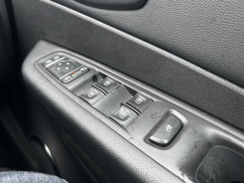 0.9 TCe ENERGY Dynamique S Nav SUV 5dr Petrol Manual Euro 6 (s/s) (90 ps)