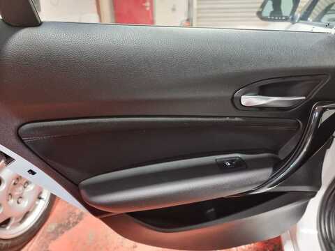 1.5 116d Sport Hatchback 5dr Diesel Manual Euro 6 (s/s) (116 ps)