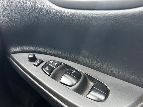 1.2 DIG-T Tekna Hatchback 5dr Petrol Manual Euro 6 (s/s) (115 ps)