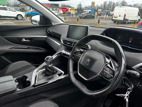 1.2 PureTech Active SUV 5dr Petrol Manual Euro 6 (s/s) (130 ps)