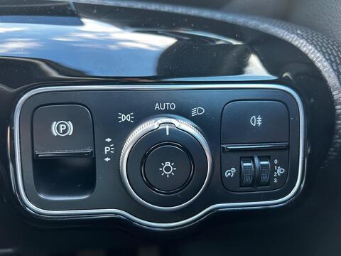 1.5 A180d SE Hatchback 5dr Diesel Manual Euro 6 (s/s) (116 ps)