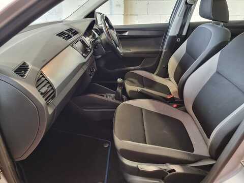 1.2 TSI SE Hatchback 5dr Petrol Manual Euro 6 (s/s) (90 ps)