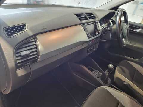 1.2 TSI SE Hatchback 5dr Petrol Manual Euro 6 (s/s) (90 ps)