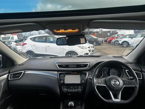 dCi N-Connecta Glass Roof Pack 1.5 5dr SUV Manual Diesel