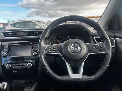 dCi N-Connecta Glass Roof Pack 1.5 5dr SUV Manual Diesel