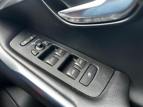2.0 D2 R-Design Nav Plus Hatchback 5dr Diesel Manual Euro 6 (s/s) (120 ps)