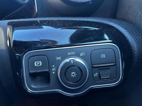 2.0 A200d AMG Line Hatchback 5dr Diesel 8G-DCT Euro 6 (s/s) (150 ps)