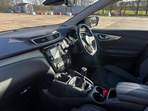 dCi N-Connecta Glass Roof Pack 1.5 5dr SUV Manual Diesel