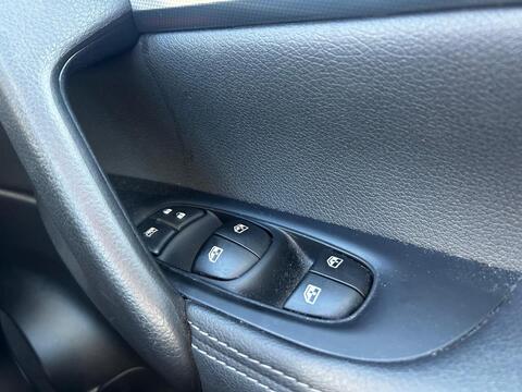 dCi N-Connecta Glass Roof Pack 1.5 5dr SUV Manual Diesel