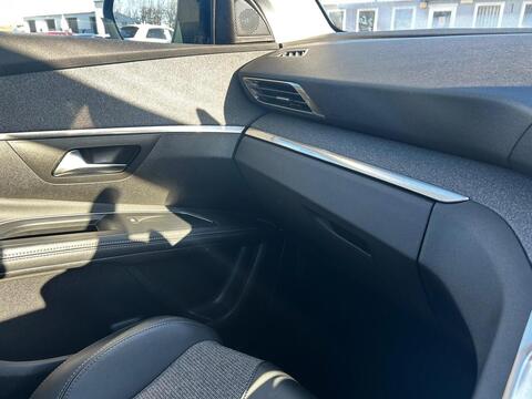1.2 PureTech Allure SUV 5dr Petrol Manual Euro 6 (s/s) (130 ps)