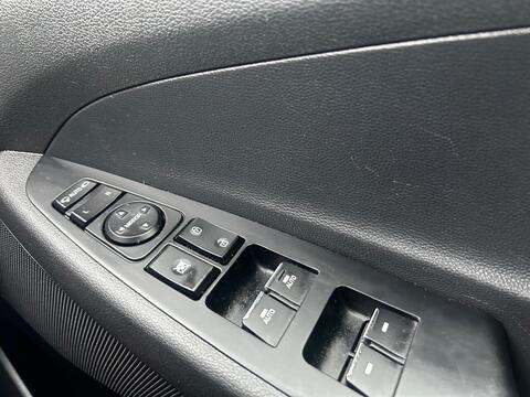 1.6 GDi SE Nav SUV 5dr Petrol Manual Euro 6 (s/s) (132 ps)