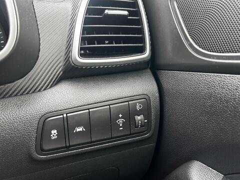 1.6 GDi SE Nav SUV 5dr Petrol Manual Euro 6 (s/s) (132 ps)