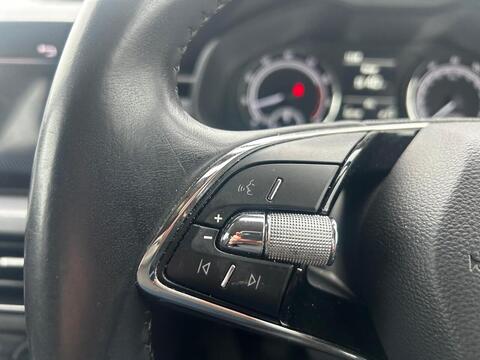 1.5 TSI SE Hatchback 5dr Petrol Manual Euro 6 (s/s) (150 ps)