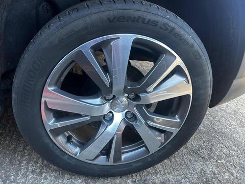 1.2 PureTech Allure Premium SUV 5dr Petrol Manual Euro 6 (s/s) (110 ps)