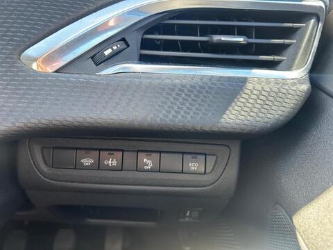 1.2 PureTech Allure Premium SUV 5dr Petrol Manual Euro 6 (s/s) (110 ps)