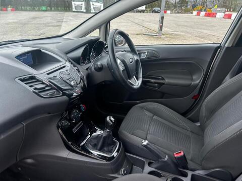 1.0T EcoBoost Zetec Hatchback 5dr Petrol Manual Euro 6 (s/s) (100 ps)