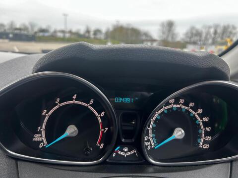 1.0T EcoBoost Zetec Hatchback 5dr Petrol Manual Euro 6 (s/s) (100 ps)