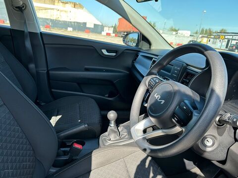 1.2 1 Hatchback 5dr Petrol Manual Euro 6 (s/s) (83 bhp)