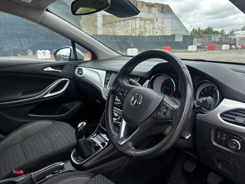 1.2 Turbo SRi Hatchback 5dr Petrol Manual Euro 6 (s/s) (145 ps)