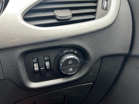 1.2 Turbo SRi Hatchback 5dr Petrol Manual Euro 6 (s/s) (145 ps)