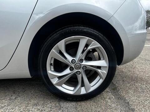 1.2 Turbo SRi Hatchback 5dr Petrol Manual Euro 6 (s/s) (145 ps)