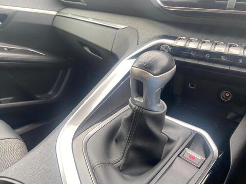 1.2 PureTech Allure SUV 5dr Petrol Manual Euro 6 (s/s) (130 ps)