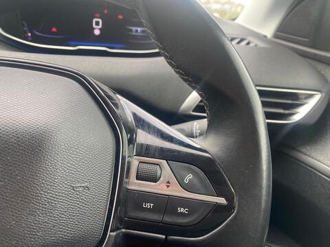1.2 PureTech Allure SUV 5dr Petrol Manual Euro 6 (s/s) (130 ps)