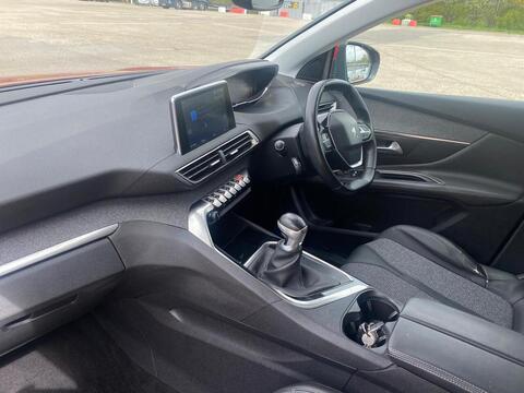 1.2 PureTech Allure SUV 5dr Petrol Manual Euro 6 (s/s) (130 ps)
