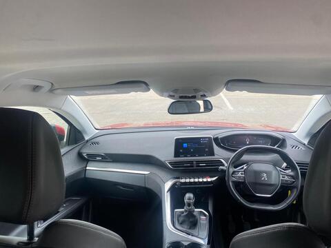 1.2 PureTech Allure SUV 5dr Petrol Manual Euro 6 (s/s) (130 ps)