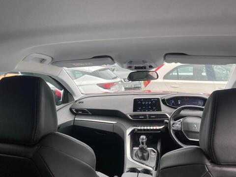 1.2 PureTech Allure SUV 5dr Petrol Manual Euro 6 (s/s) (130 ps)